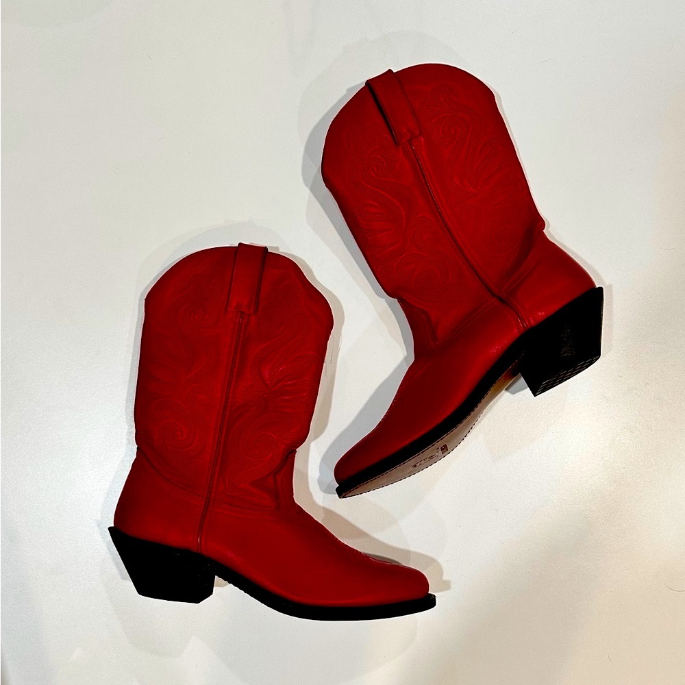 Brand New Durango Women’s Red Cowboy Boots size 8.5